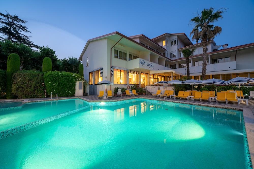 Hotel Nettuno Bardolino Exterior photo
