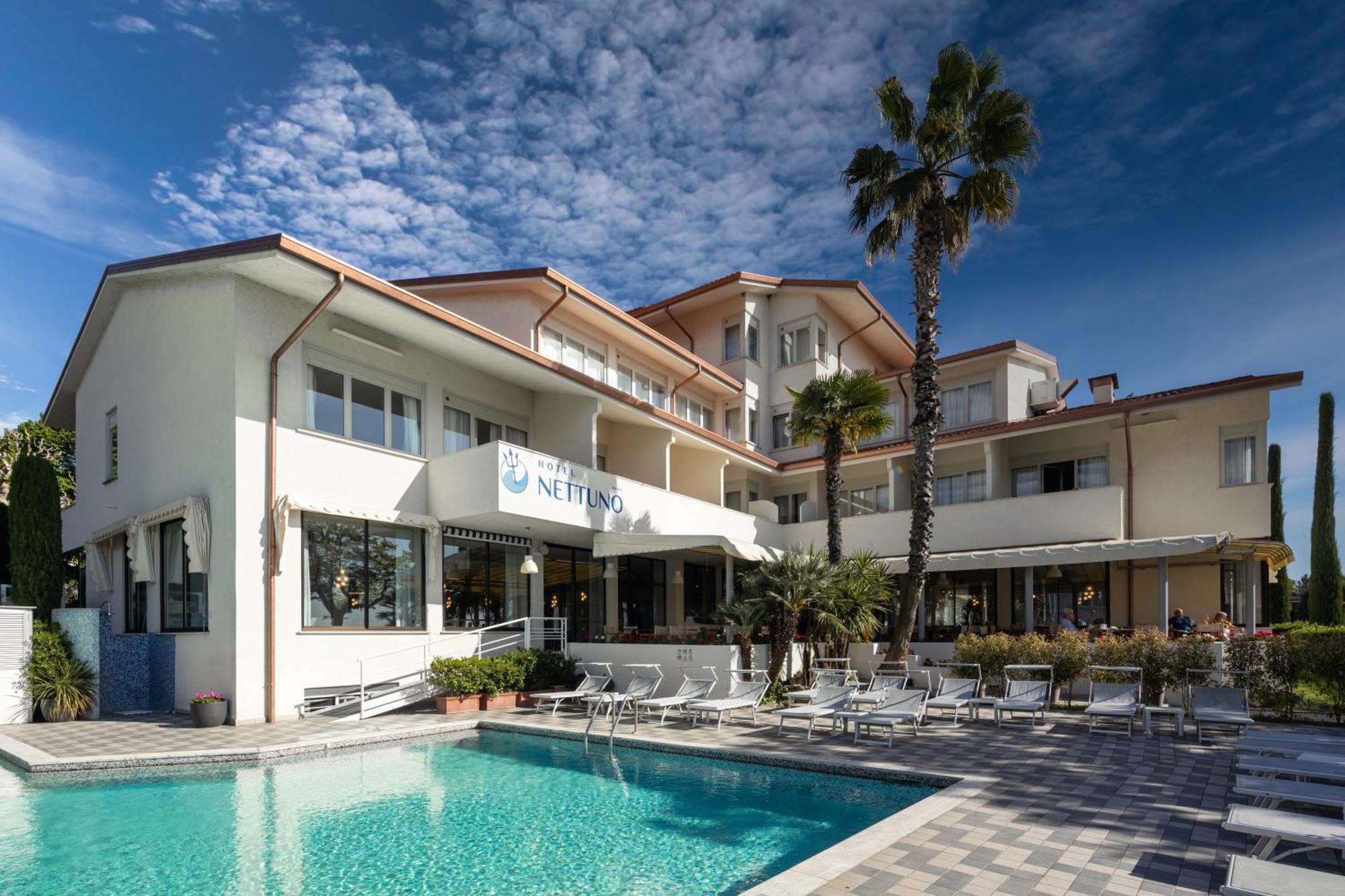 Hotel Nettuno Bardolino Exterior photo