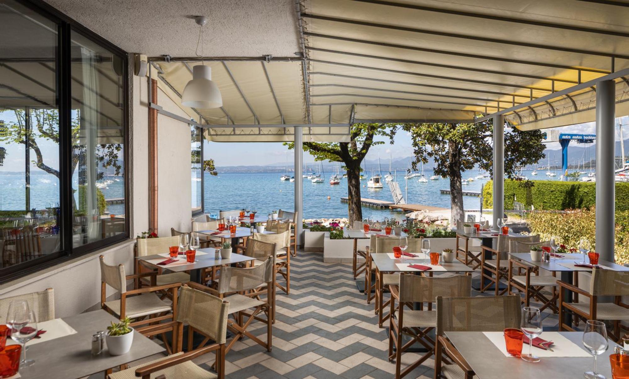 Hotel Nettuno Bardolino Exterior photo