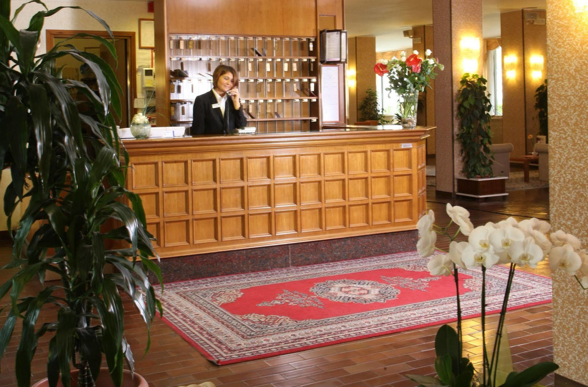 Hotel Nettuno Bardolino Exterior photo