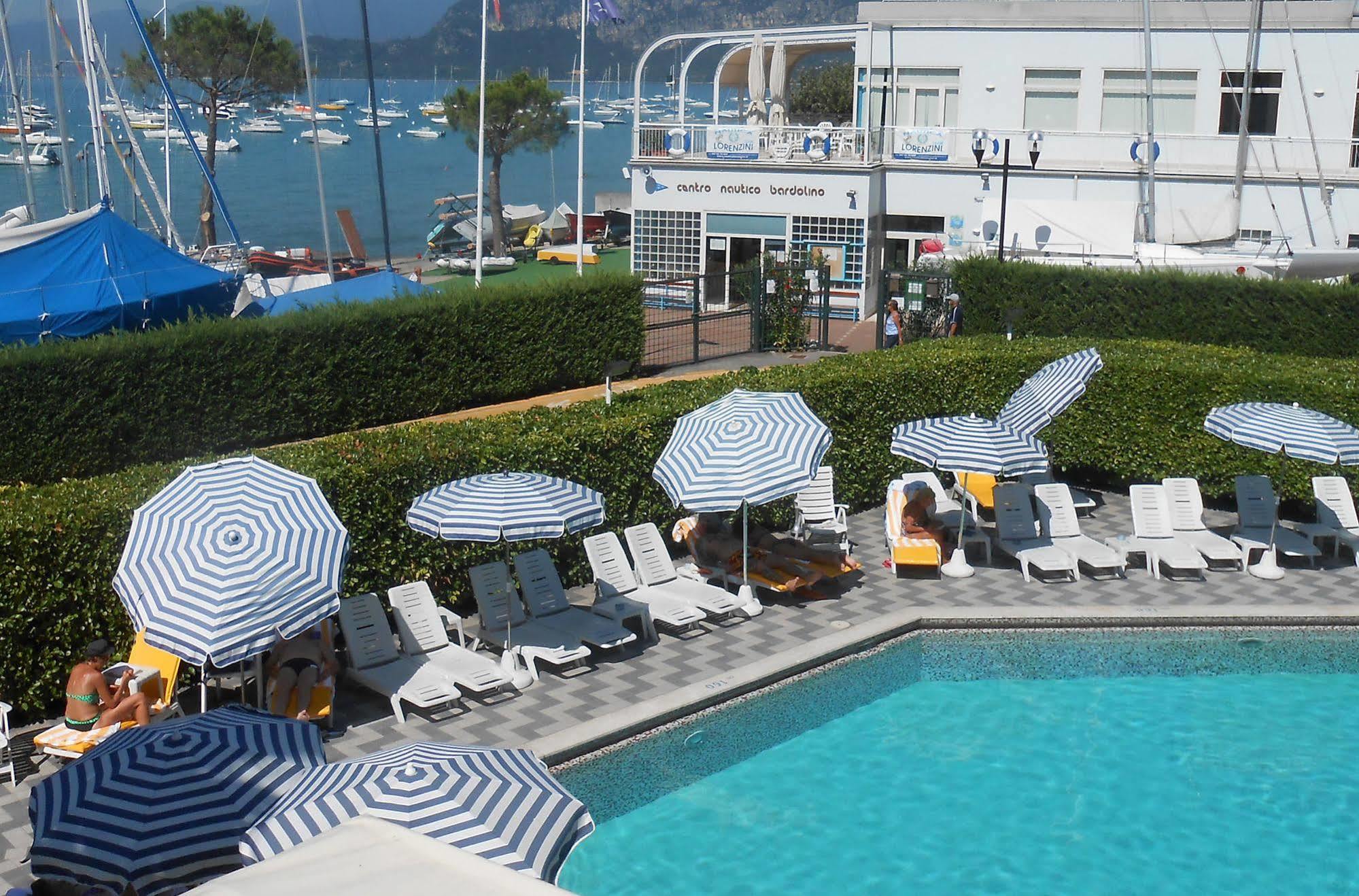 Hotel Nettuno Bardolino Exterior photo