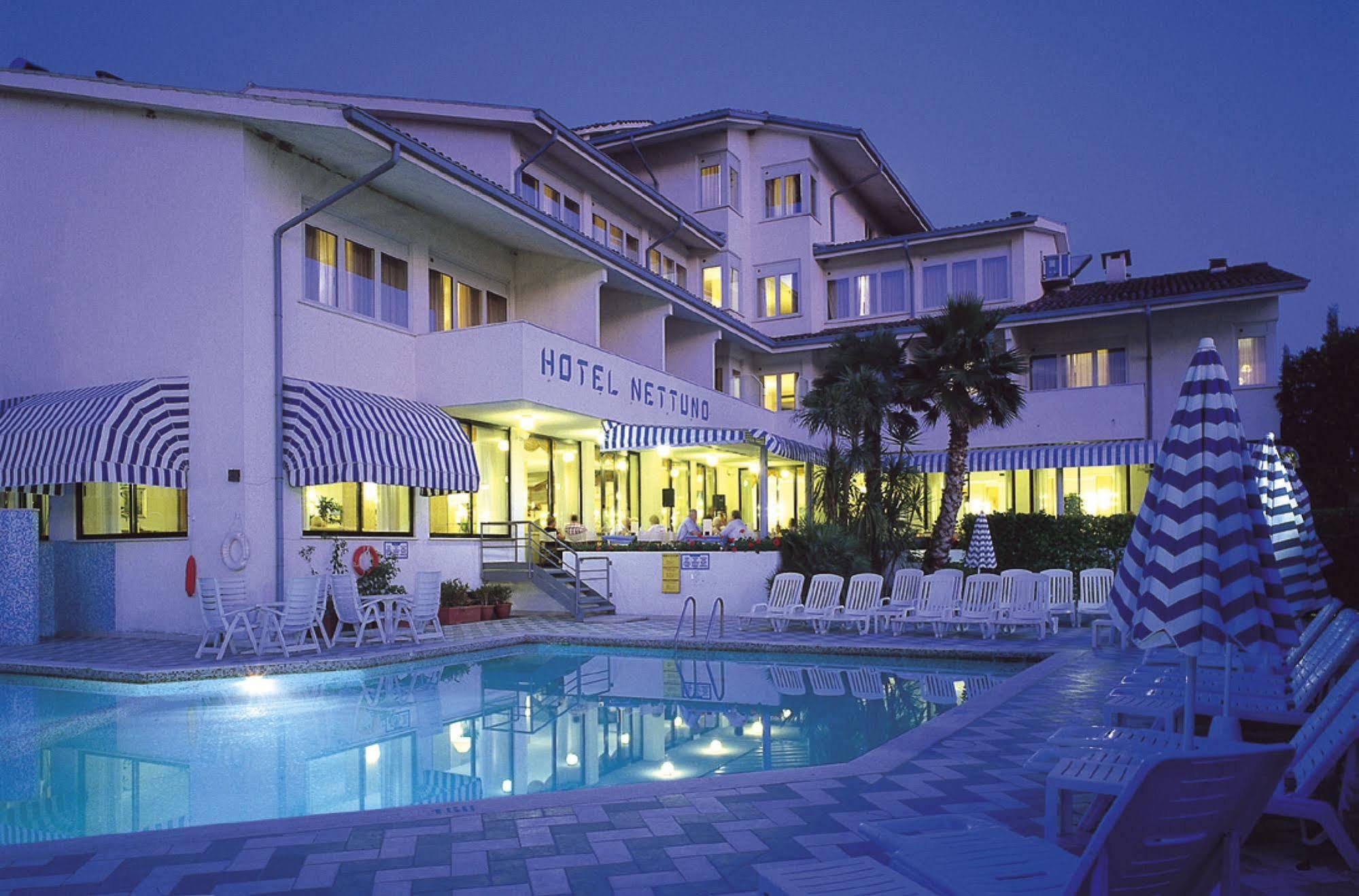 Hotel Nettuno Bardolino Exterior photo