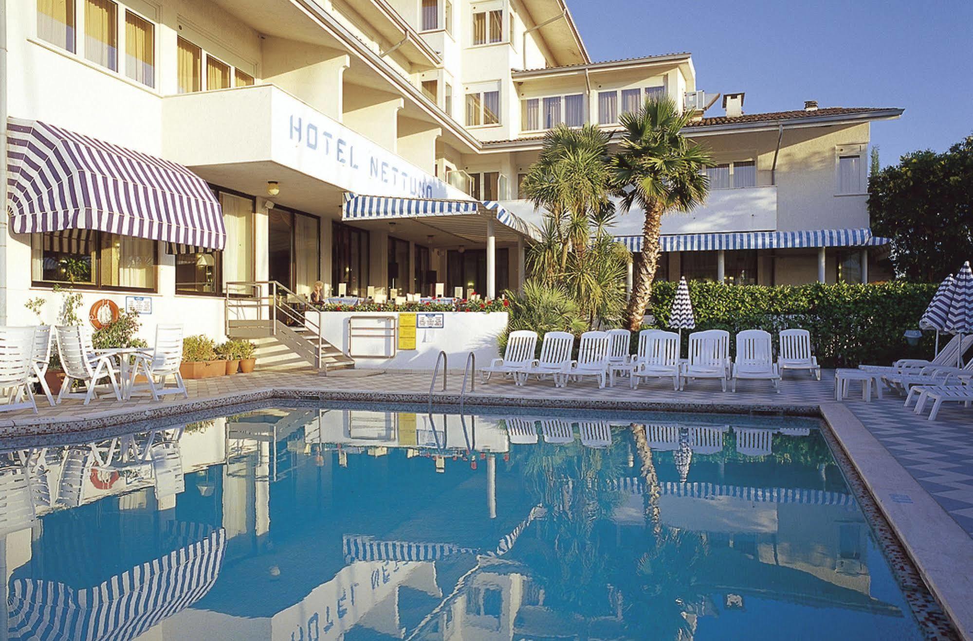 Hotel Nettuno Bardolino Exterior photo