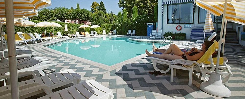 Hotel Nettuno Bardolino Exterior photo